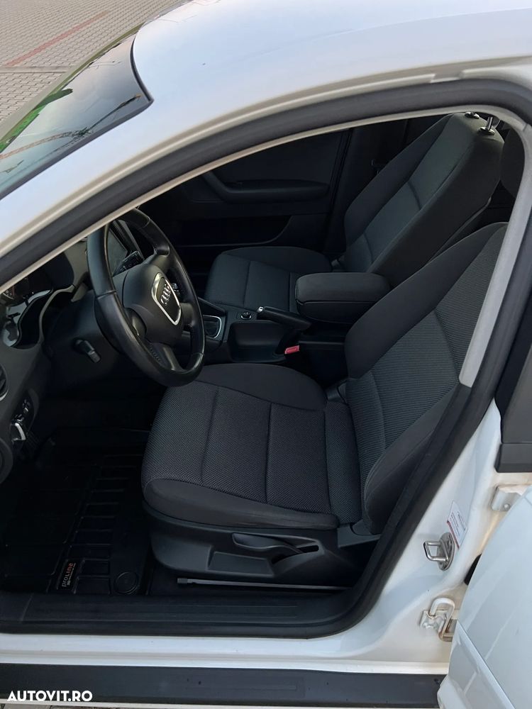 Audi A3 1.6 MPI Attraction - 17
