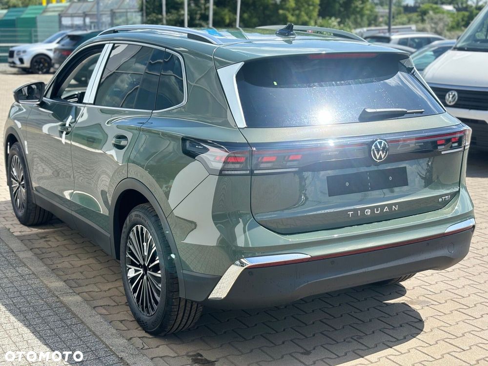 Volkswagen Tiguan - 5