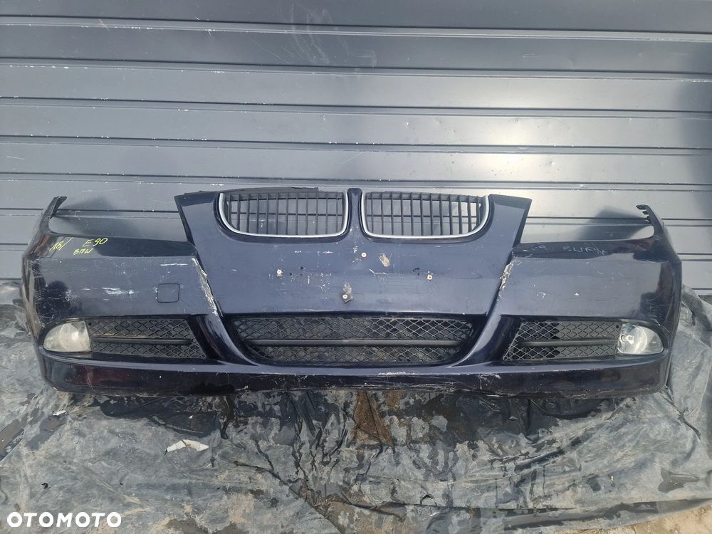 18/ zderzak przedni bmw E90 - 1
