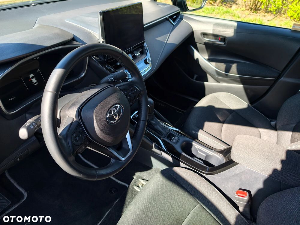 Toyota Corolla 1.8 Hybrid Comfort - 17