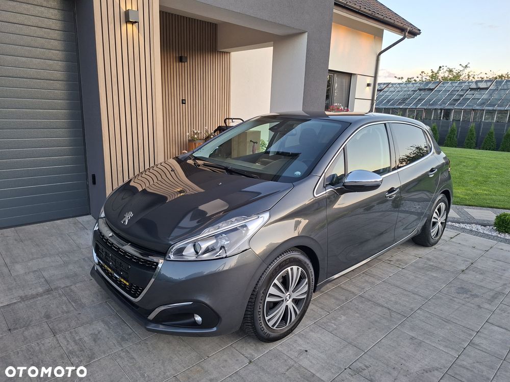 Peugeot 208 - 13