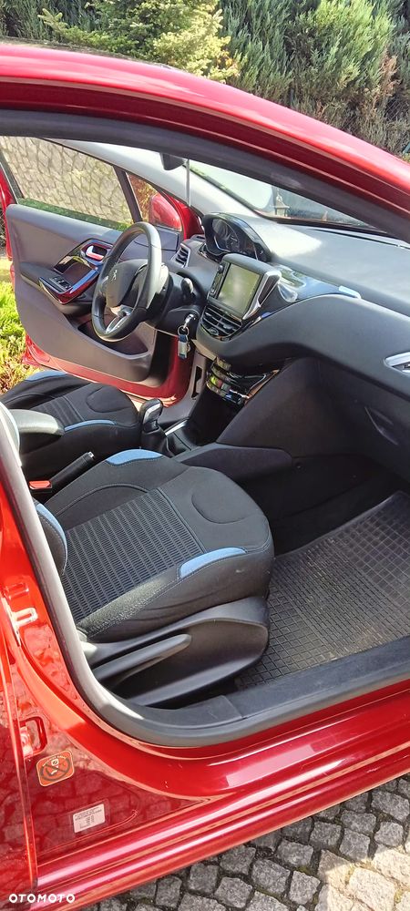 Peugeot 208 1.2 PureTech Allure - 10