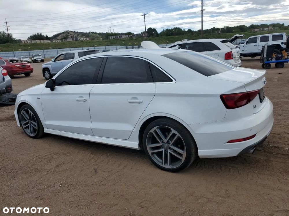 Audi A3 Limousine 40 TFSI quattro S tronic S line - 3