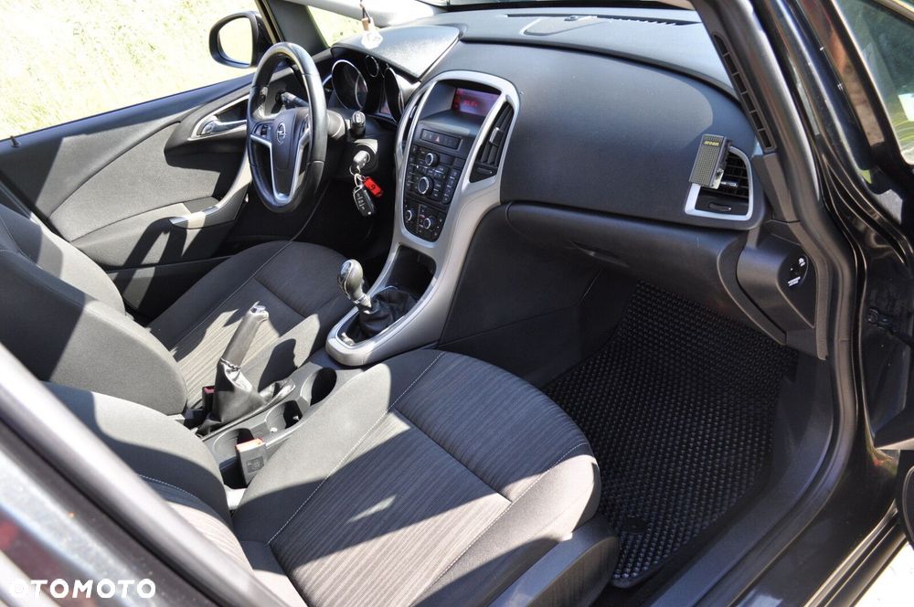 Opel Astra - 10