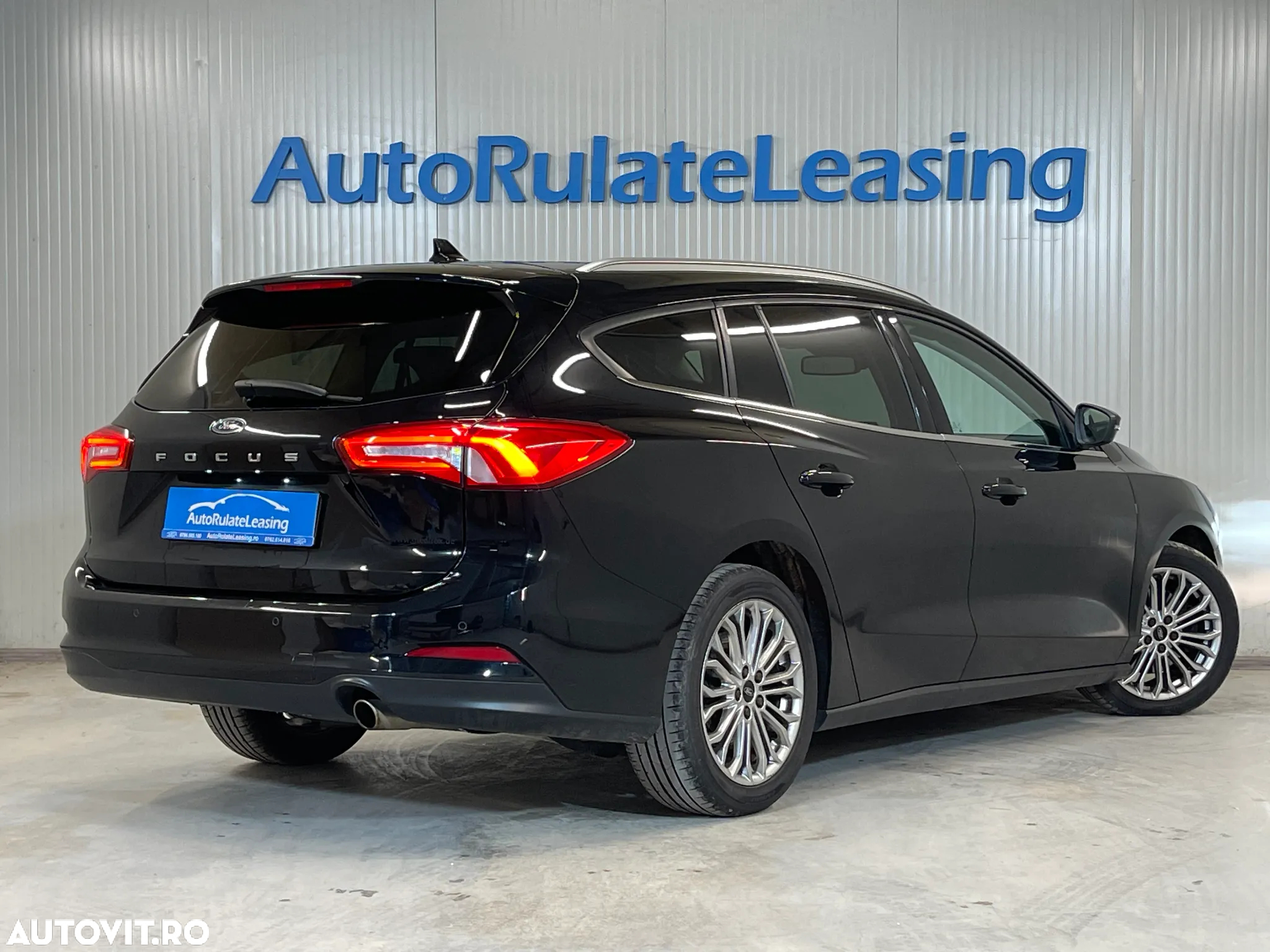 Ford Focus Turnier 2.0 EcoBlue Start-Stopp-System Aut. TITANIUM - 3