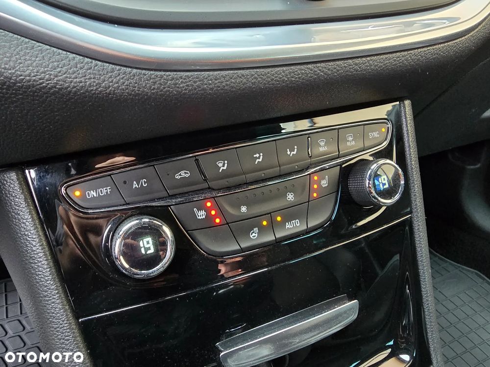 Opel Astra 1.4 Turbo Start/Stop Dynamic - 31