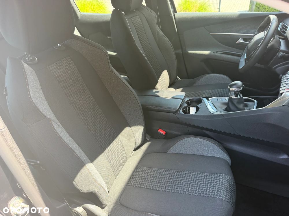 Peugeot 3008 - 23