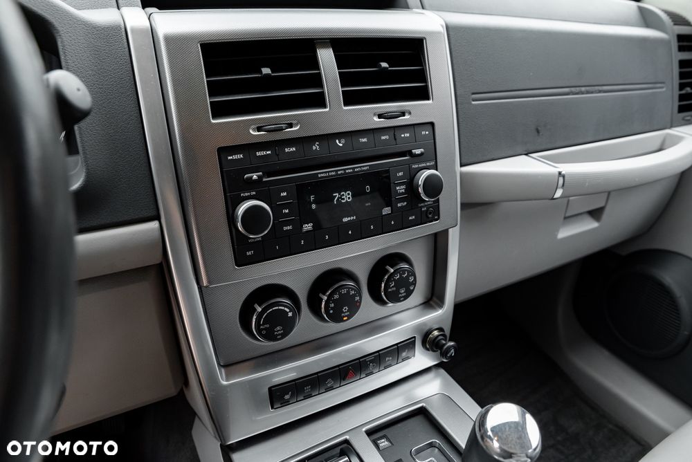 Jeep Cherokee - 28