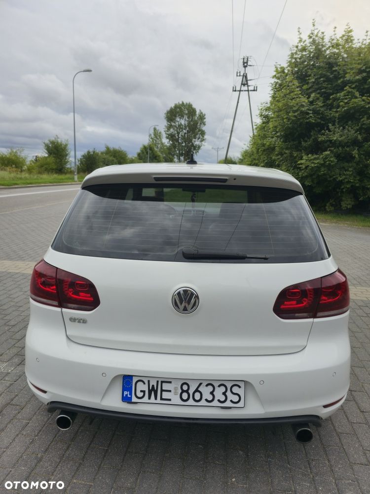 Volkswagen Golf - 5