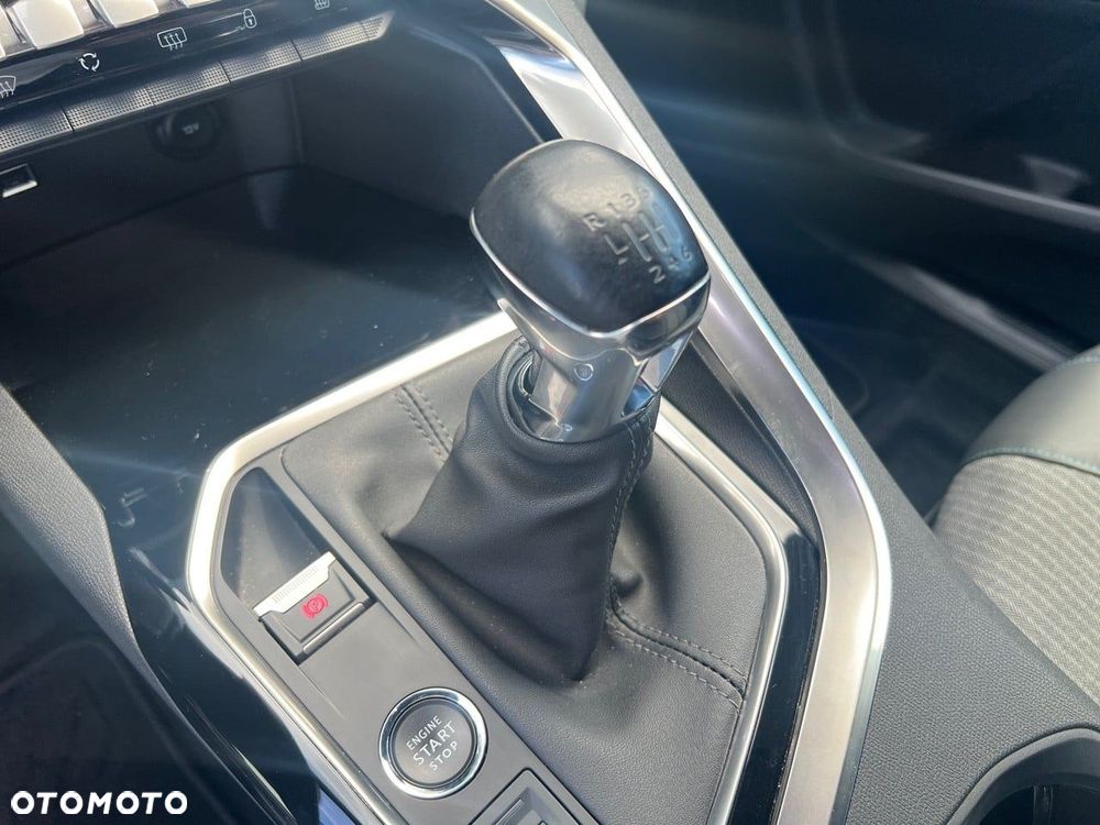 Peugeot 3008 - 17