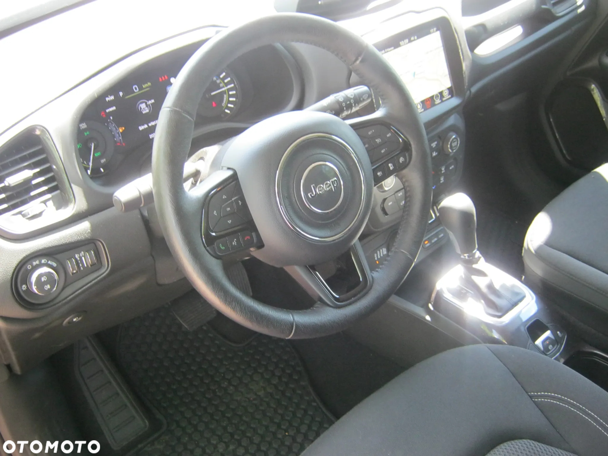 Jeep Renegade - 19