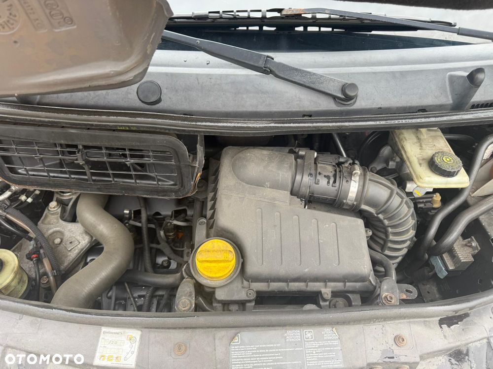 Renault TRAFIC - 8