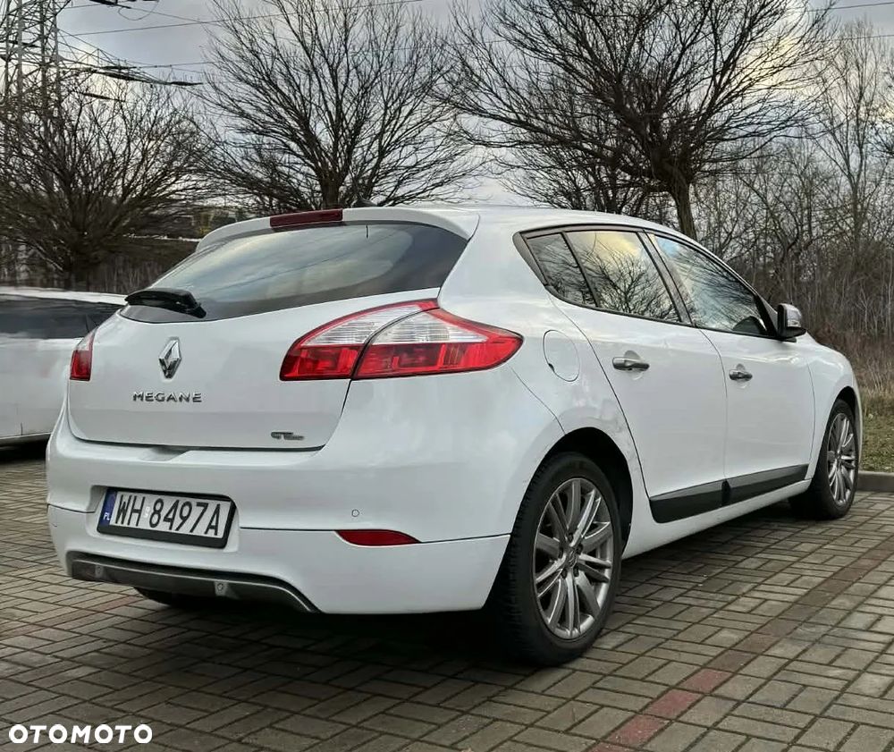 Renault Megane 2.0 140 CVT Bose Edition - 8