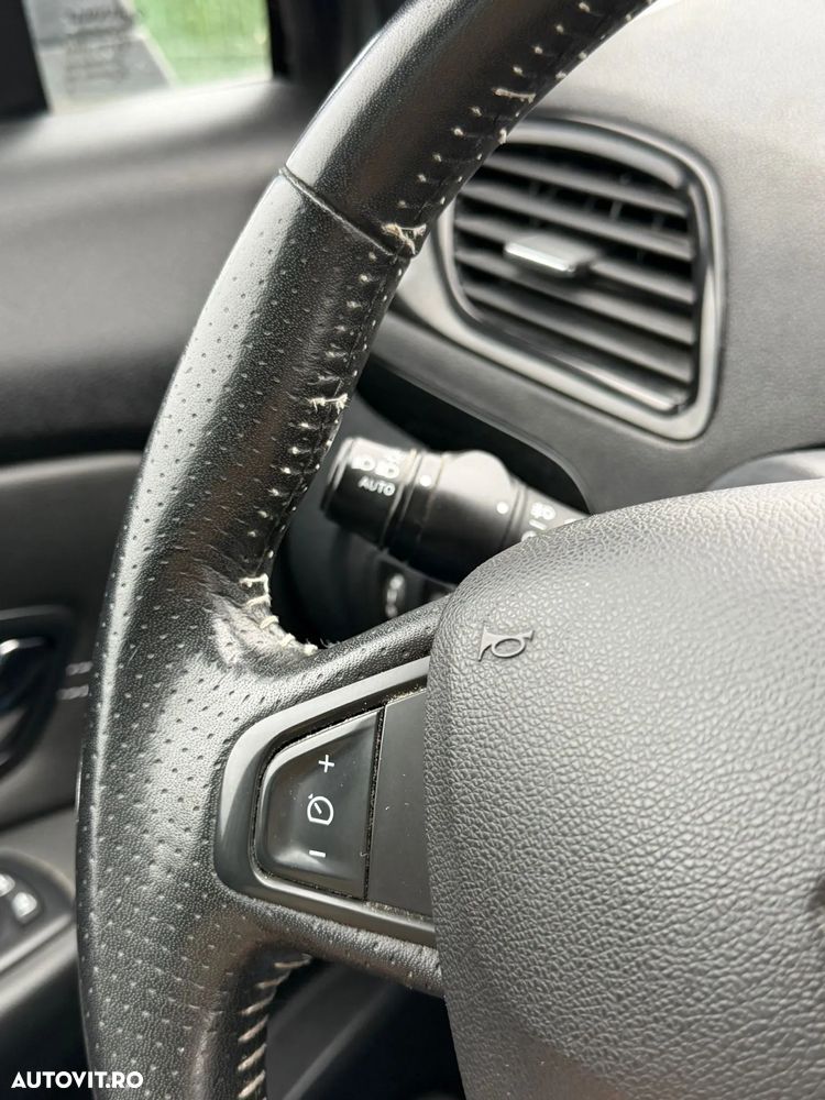 Renault Scenic ENERGY dCi 110 LIMITED - 12