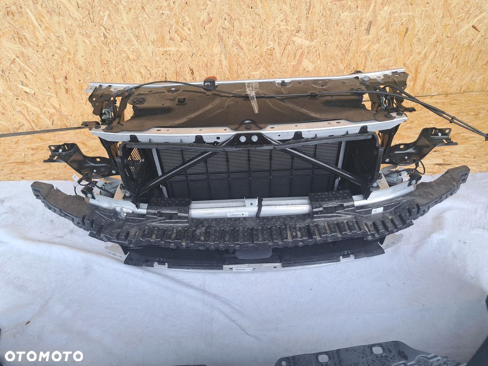 PAS PRZEDNI + KOMPLET CHŁODNIC  BMW 5 G30 G31 LCI 530iX 2.0i - 3