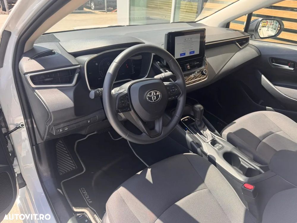 Toyota Corolla - 9
