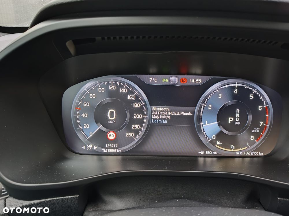 Volvo XC 40 T5 AWD R-Design - 16