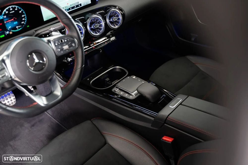 Mercedes-Benz A 250 e AMG Line - 32