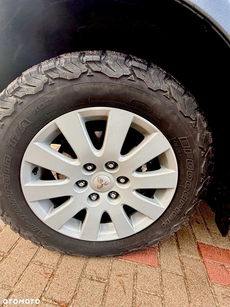 Mitsubishi Pajero 3.2 DID Intense - 17