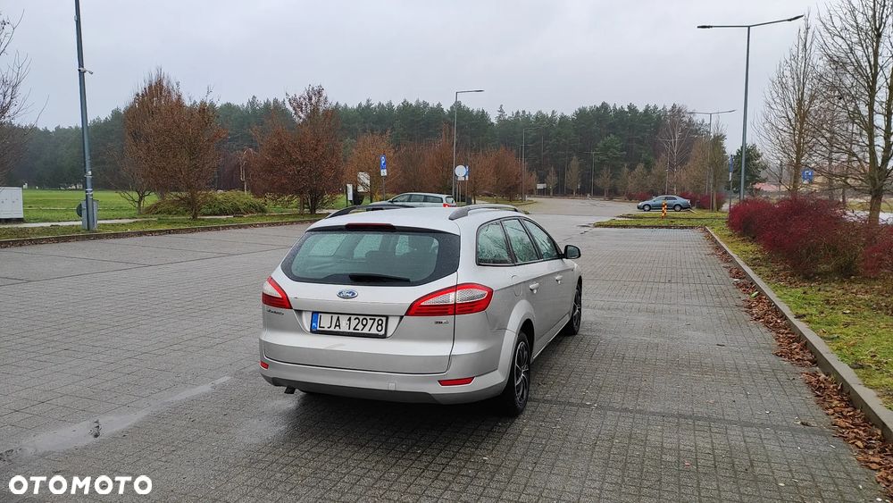 Ford Mondeo 2.0 TDCi Ambiente - 29