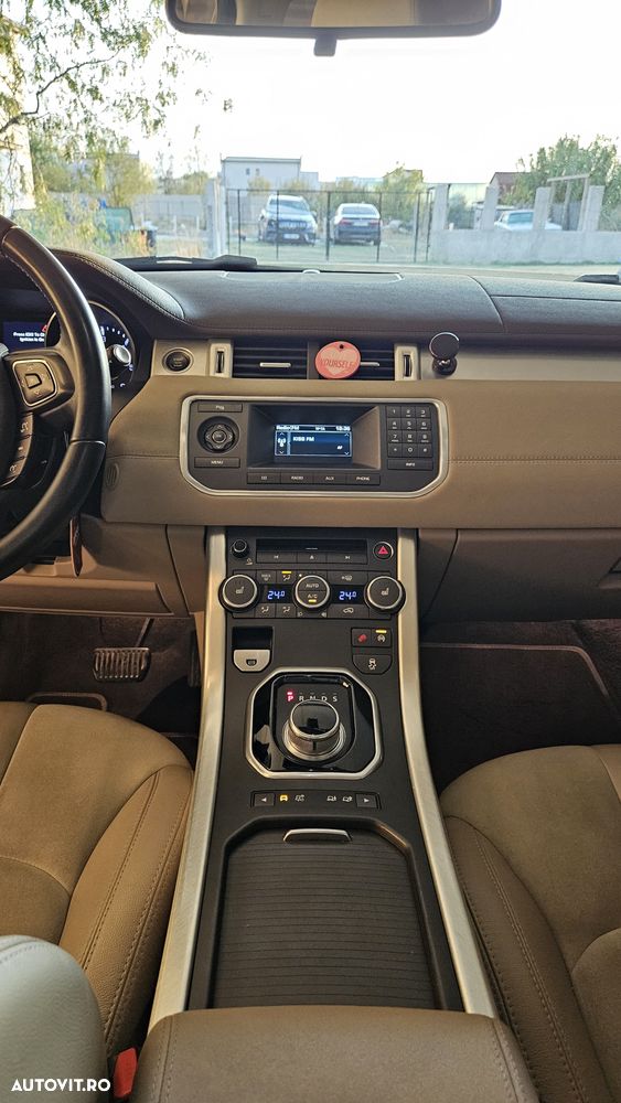 Land Rover Range Rover Evoque - 30