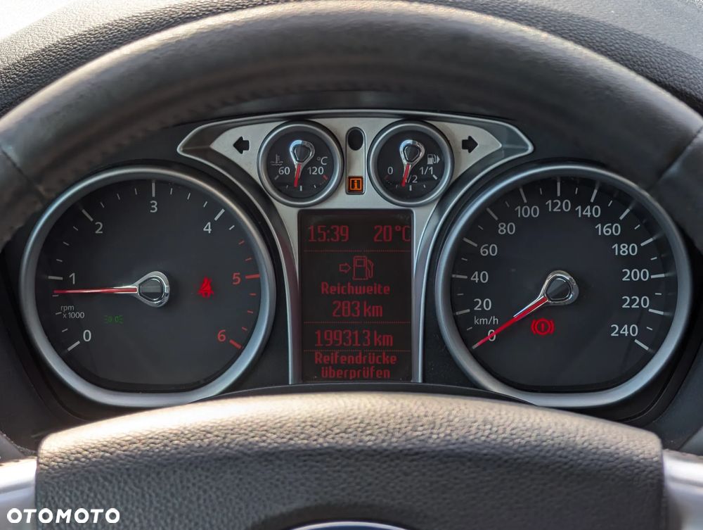 Ford Kuga 2.0 TDCi 4x4 Titanium - 28