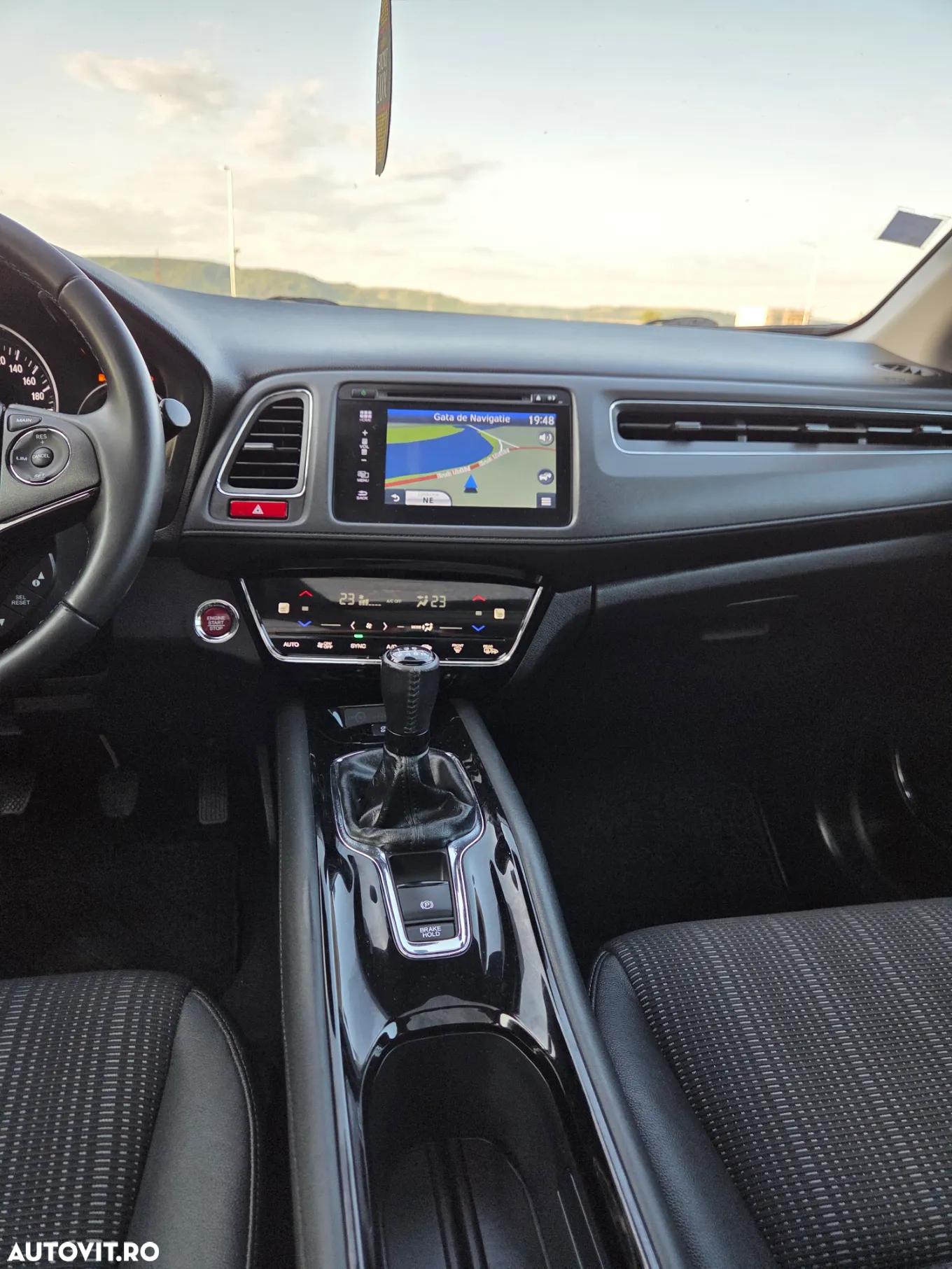 Honda HR-V 1.6 i-DTEC Executive - 16
