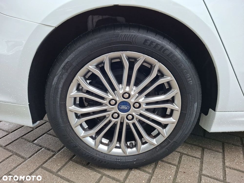 Ford Mondeo 2.0 EcoBlue Titanium - 16