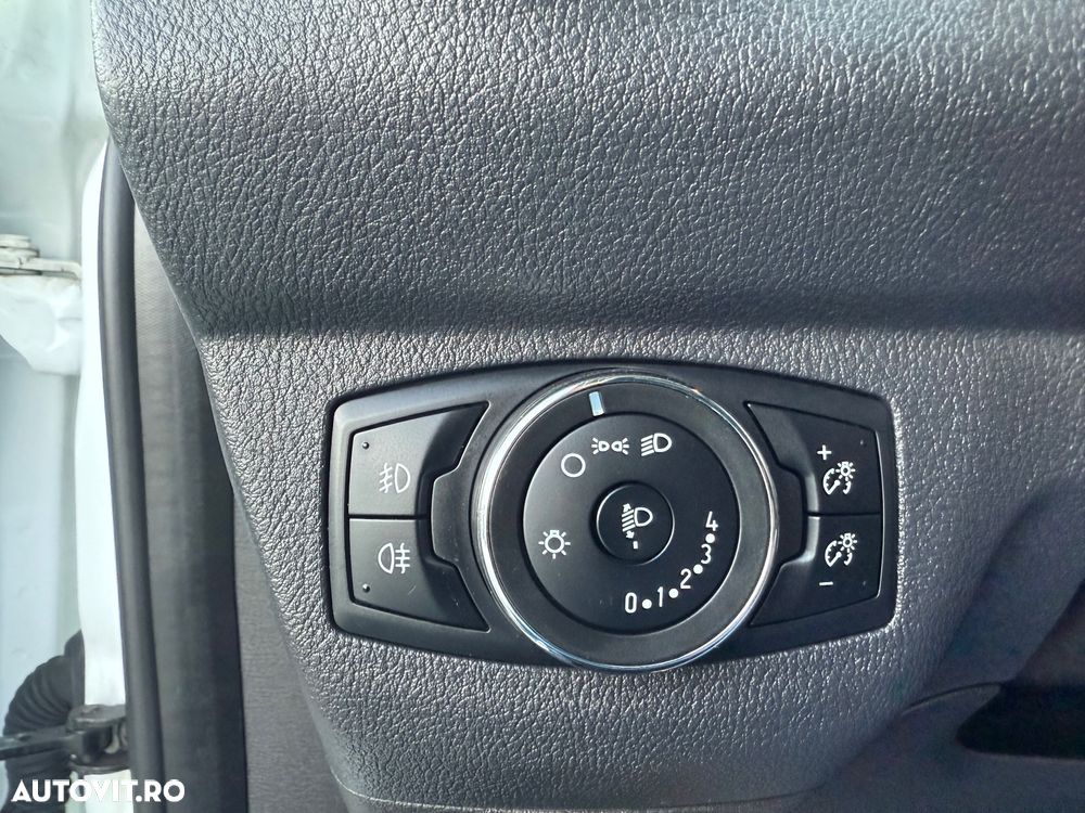 Ford TRANSIT-COURIER - 13