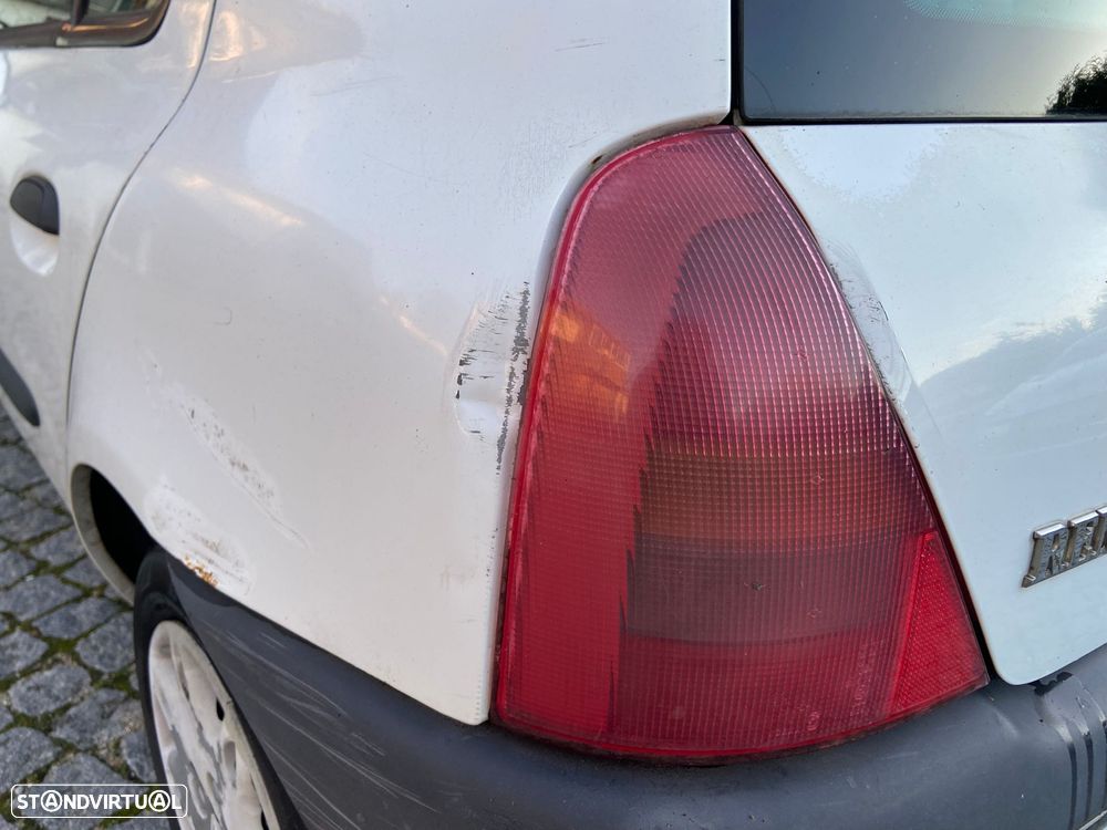 Renault Clio 1.2 - 8