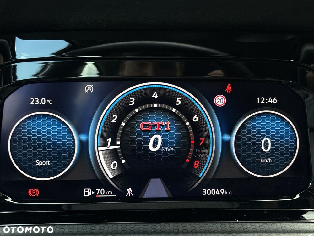 Volkswagen Golf - 18