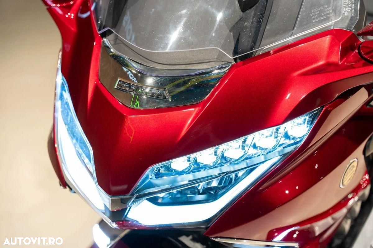 Honda GL 1800 Gold Wing - 15