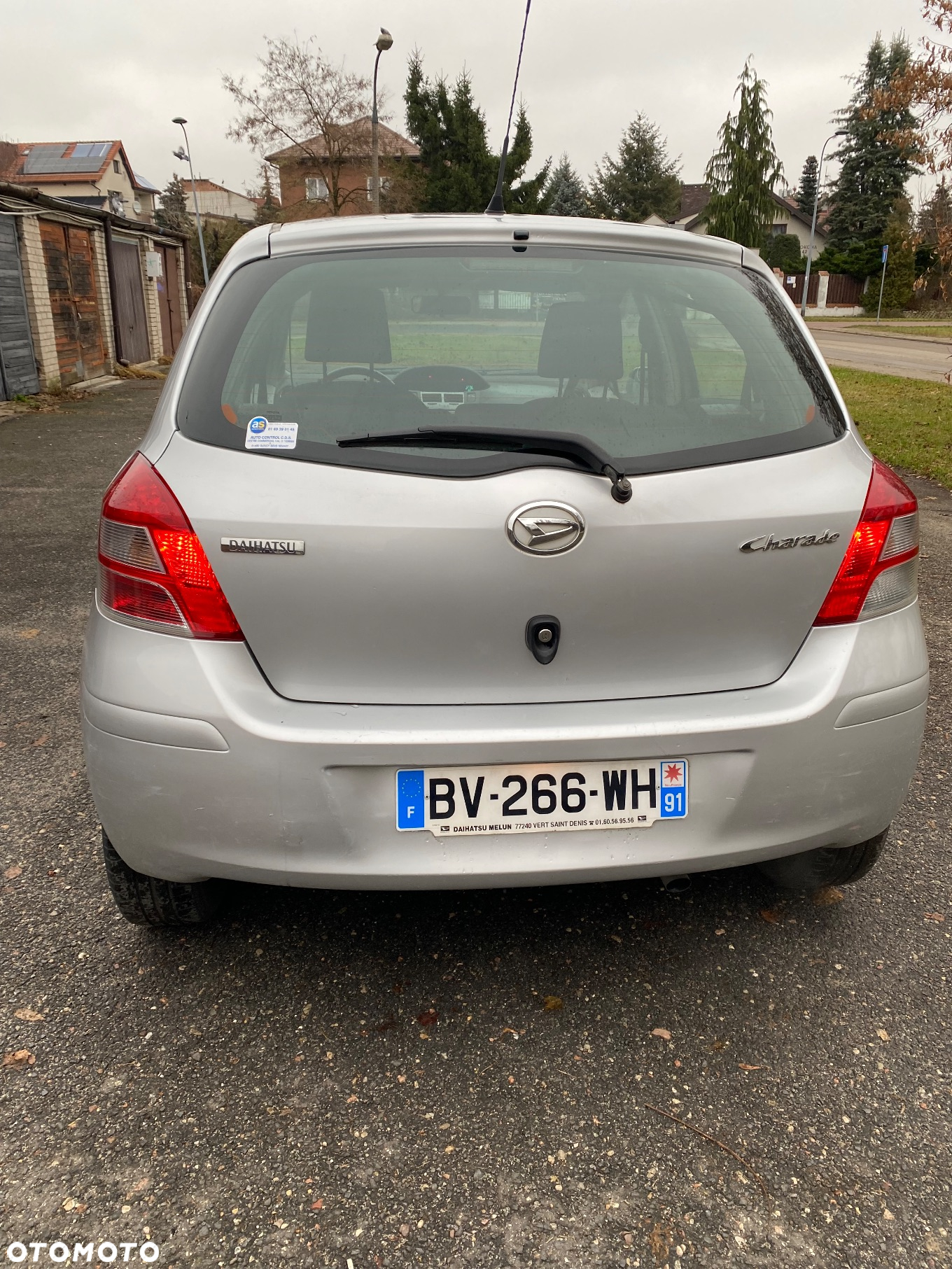 Daihatsu Charade Standard - 3