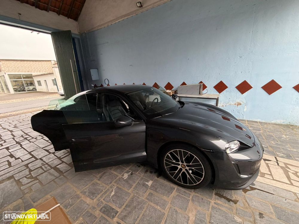 Porsche Taycan Standard - 13
