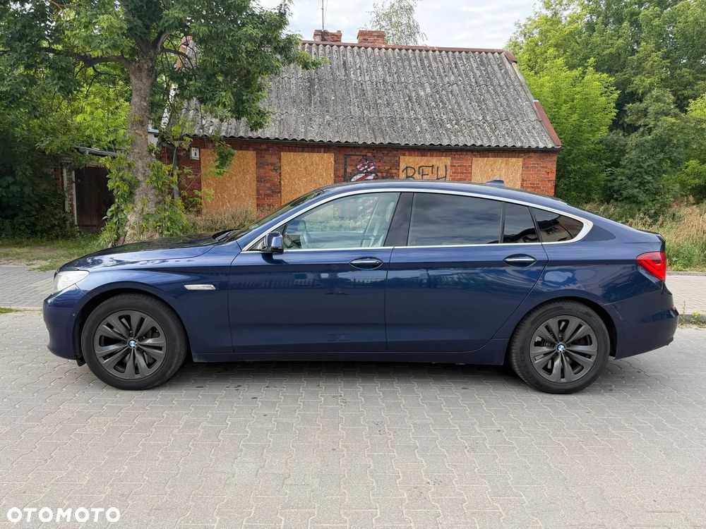 BMW 5GT 550i - 2