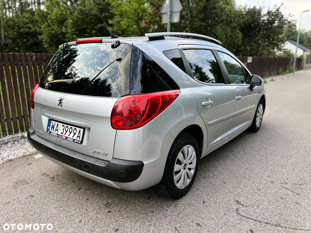 Peugeot 207 - 4