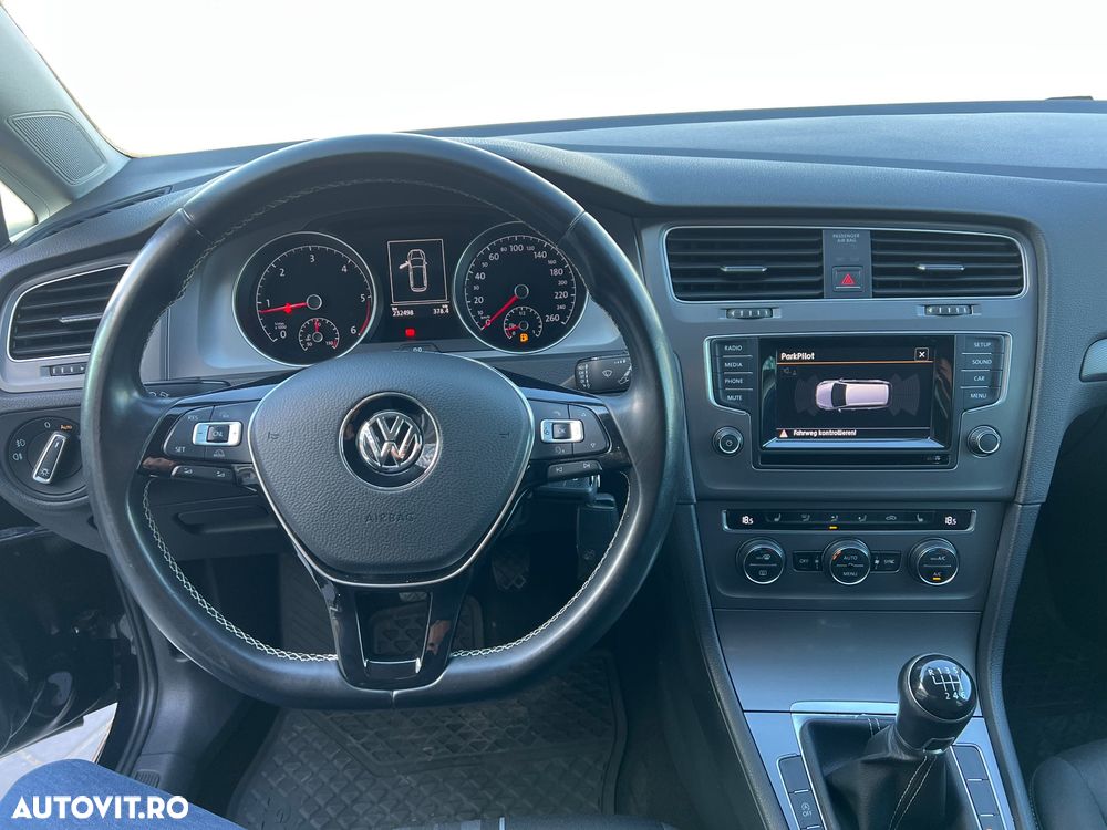 Volkswagen Golf 2.0 TDI BlueMotion Technology Allstar - 17