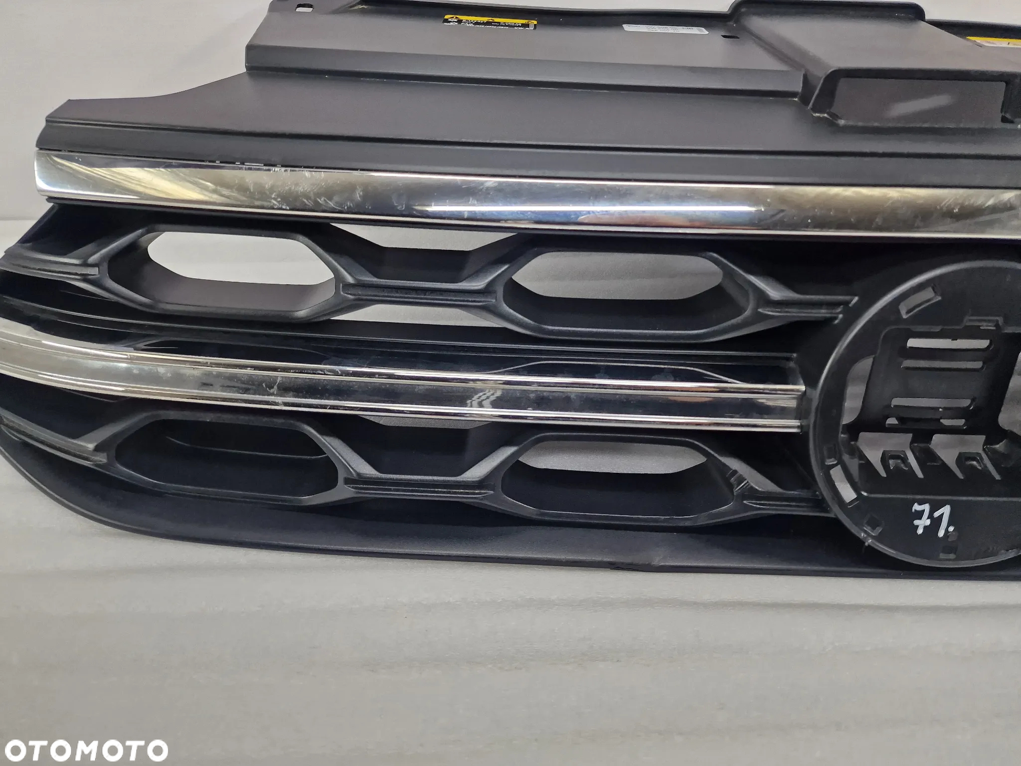 VW T-ROC 2GA LIFT R-LINE 20- ATRAPA / GRILL PRZEDNI PRZÓD , NR 2GA853653H , NR AUKCJI GL71 - 3