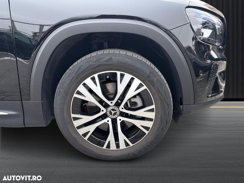 Mercedes-Benz GLB - 16