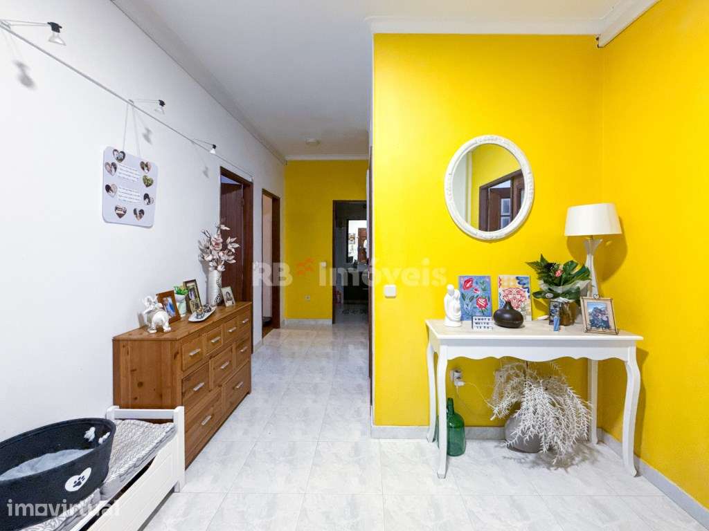 Apartamento T3 com sótão, terraço e elevador, no centro da cidade d... - Grande imagem: 3/54