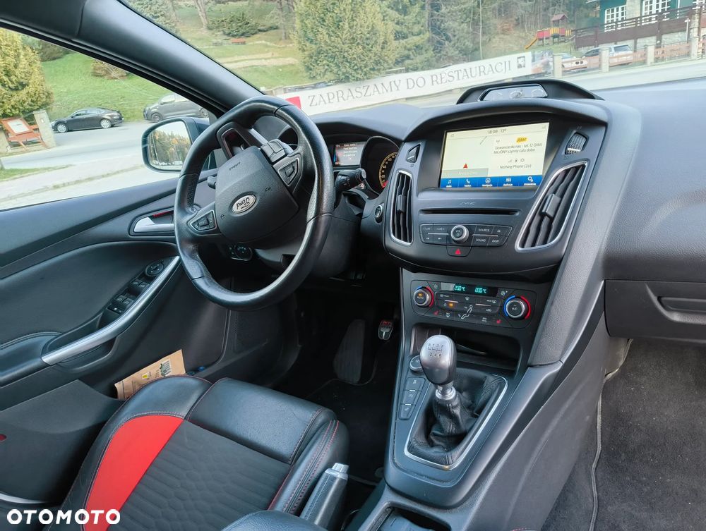 Ford Focus 2.0 EcoBoost ST - 7