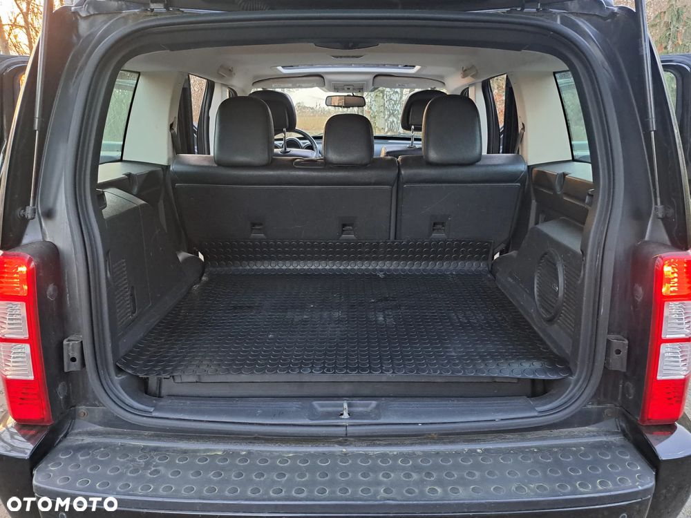 Dodge Nitro 4.0 V6 RT - 9