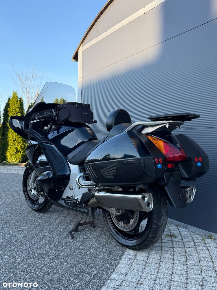 Honda ST - 23