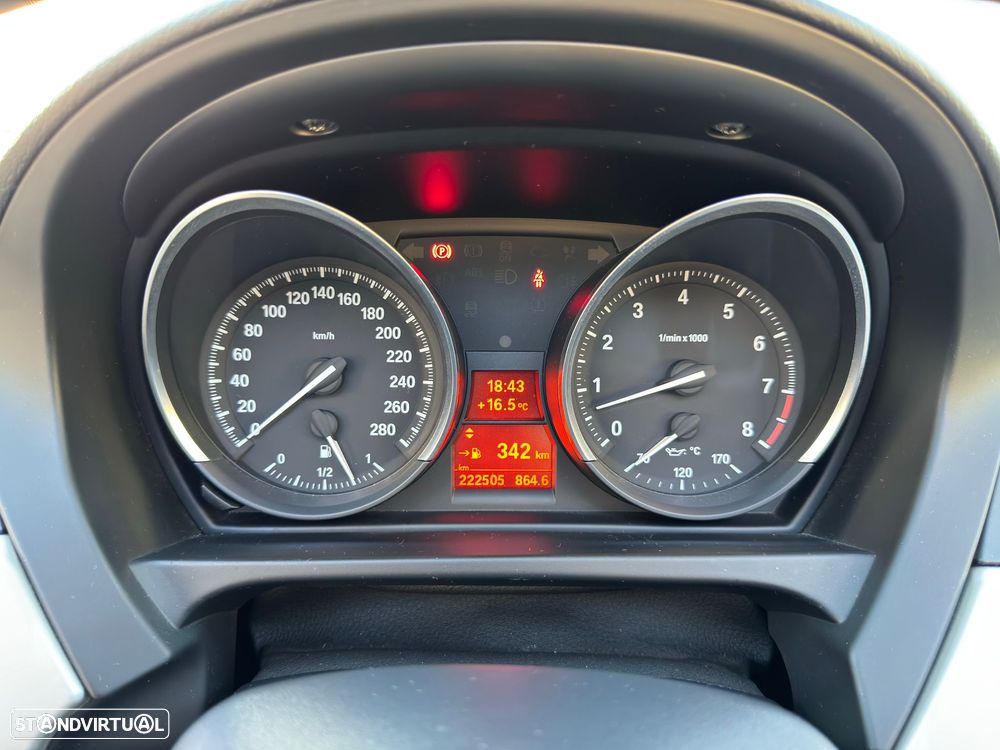BMW Z4 sDrive20i - 16