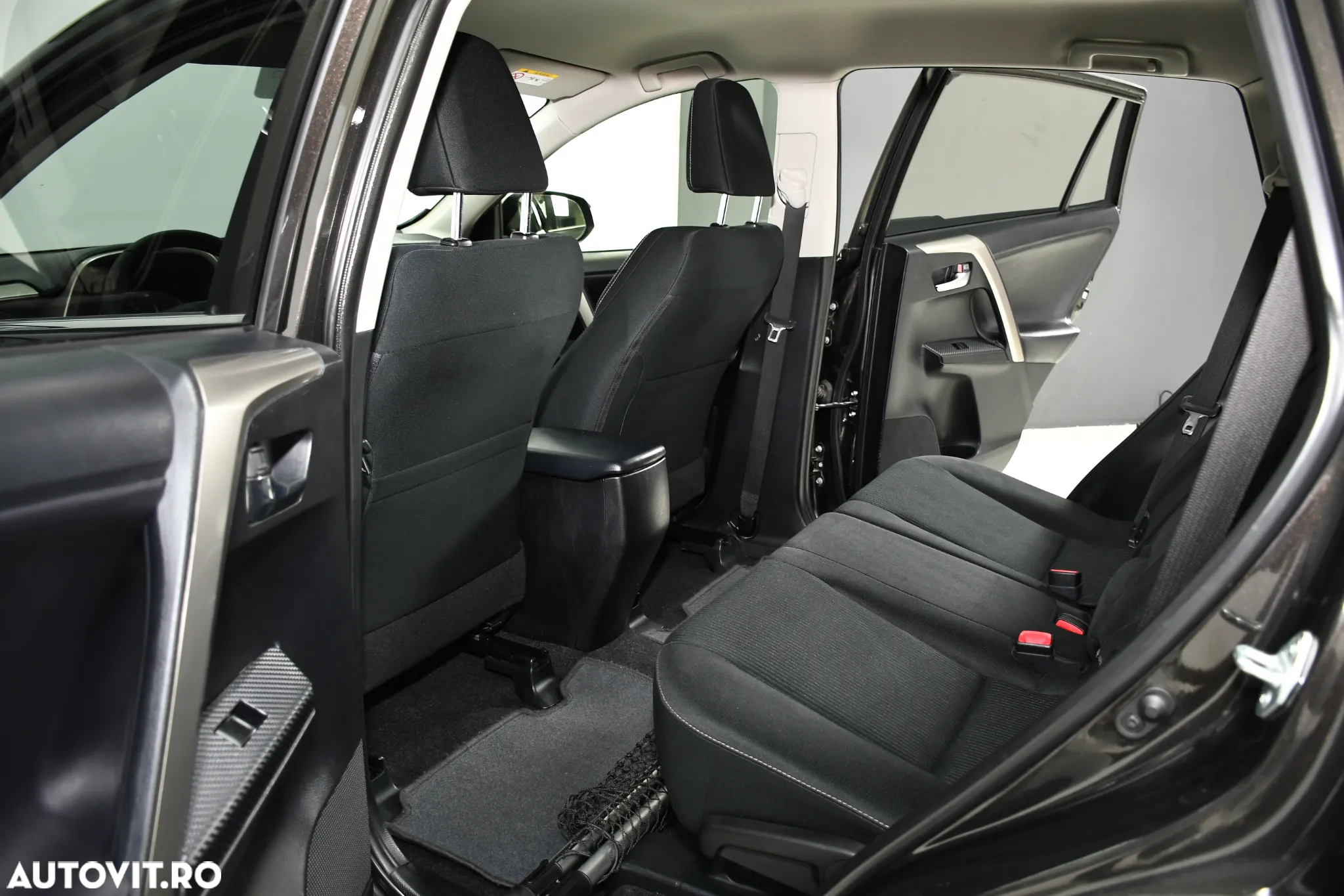 Toyota RAV4 2.0 D-4D 2WD Executive - 6