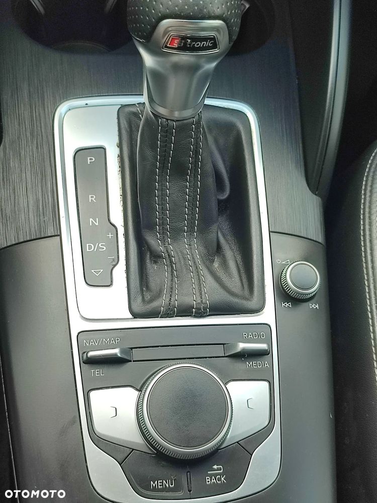 Audi A3 Sportback 2.0 TDI (clean diesel) quattro S tronic S line Sportpaket - 14