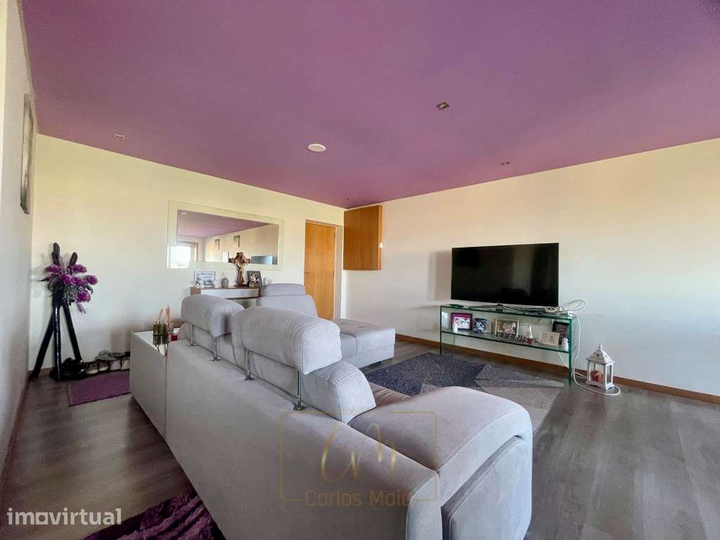 Apartamento T3 totalmente remodelado c/garagem para 2 carros em Vil... - Grande imagem: 4/24