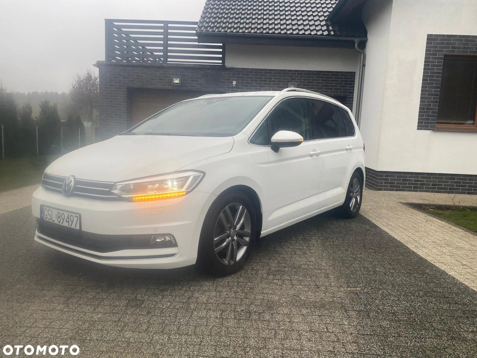 Volkswagen Touran 2.0 TDI BMT Highline DSG - 3