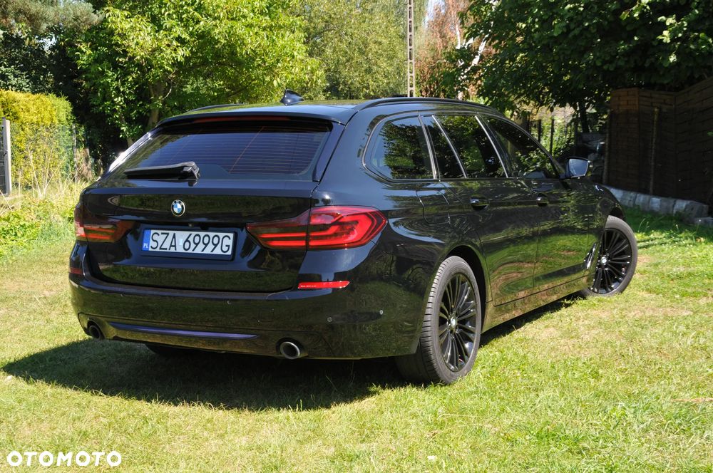 BMW Seria 5 520d xDrive Sport Line - 17
