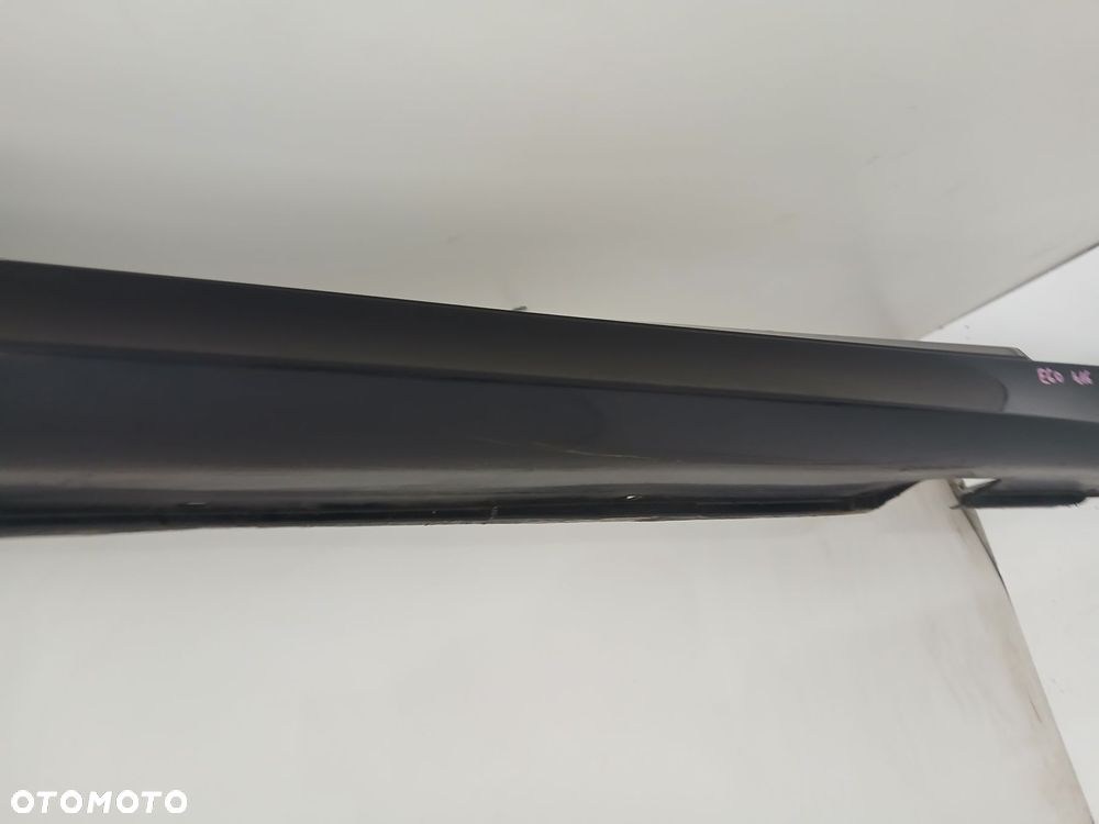 LISTWA PROGOWA PRAWA BMW E60 E61 416/9 M PAKIET - 4